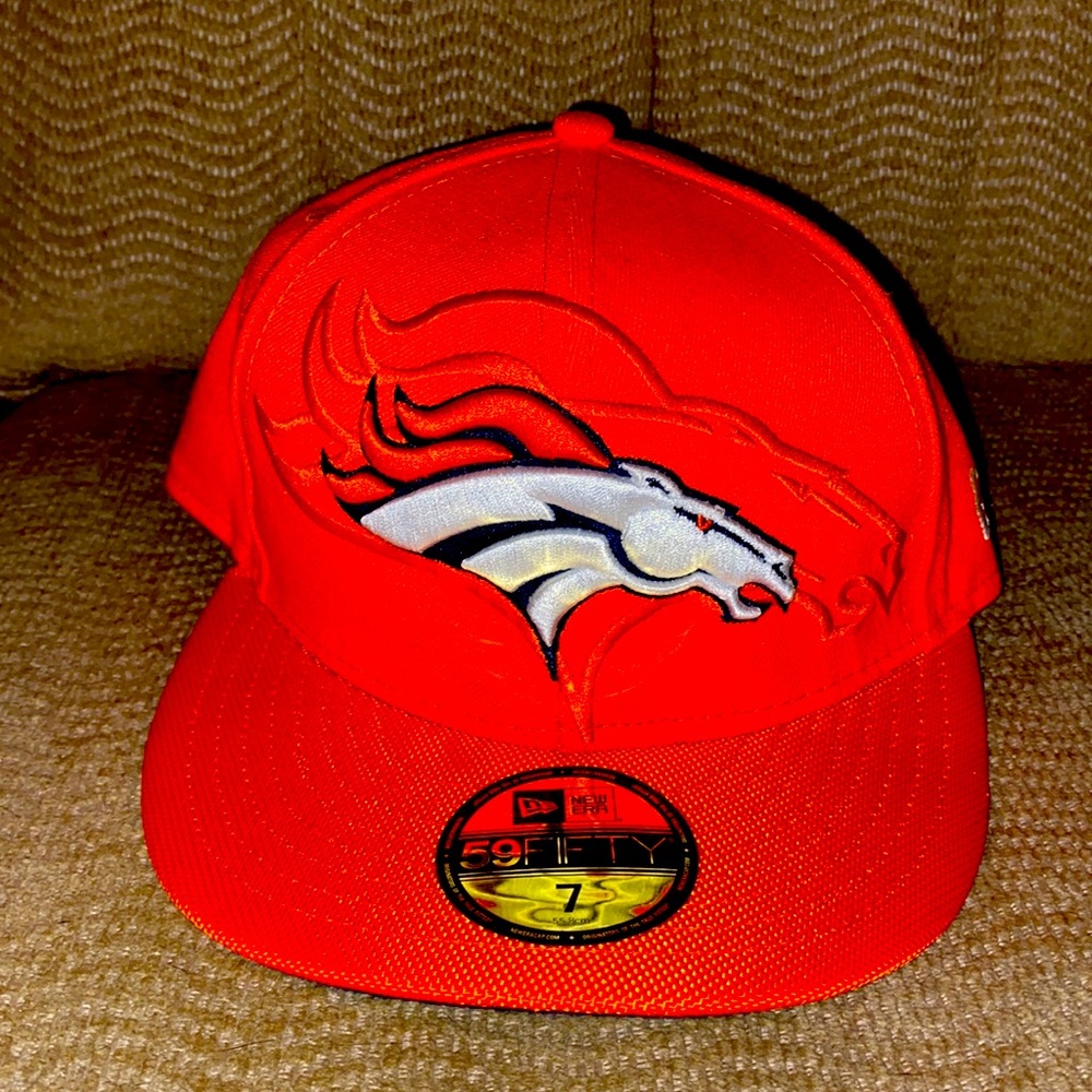 Mens hat from new era.